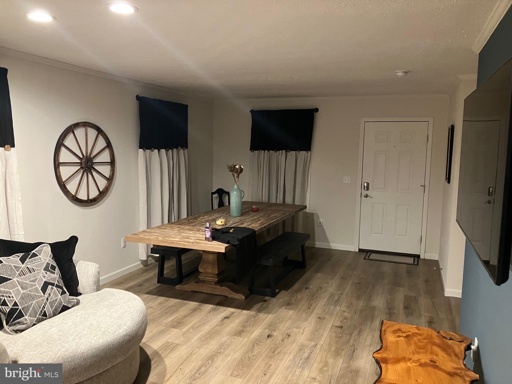 MOUNTAIN VILLAGE - Residential