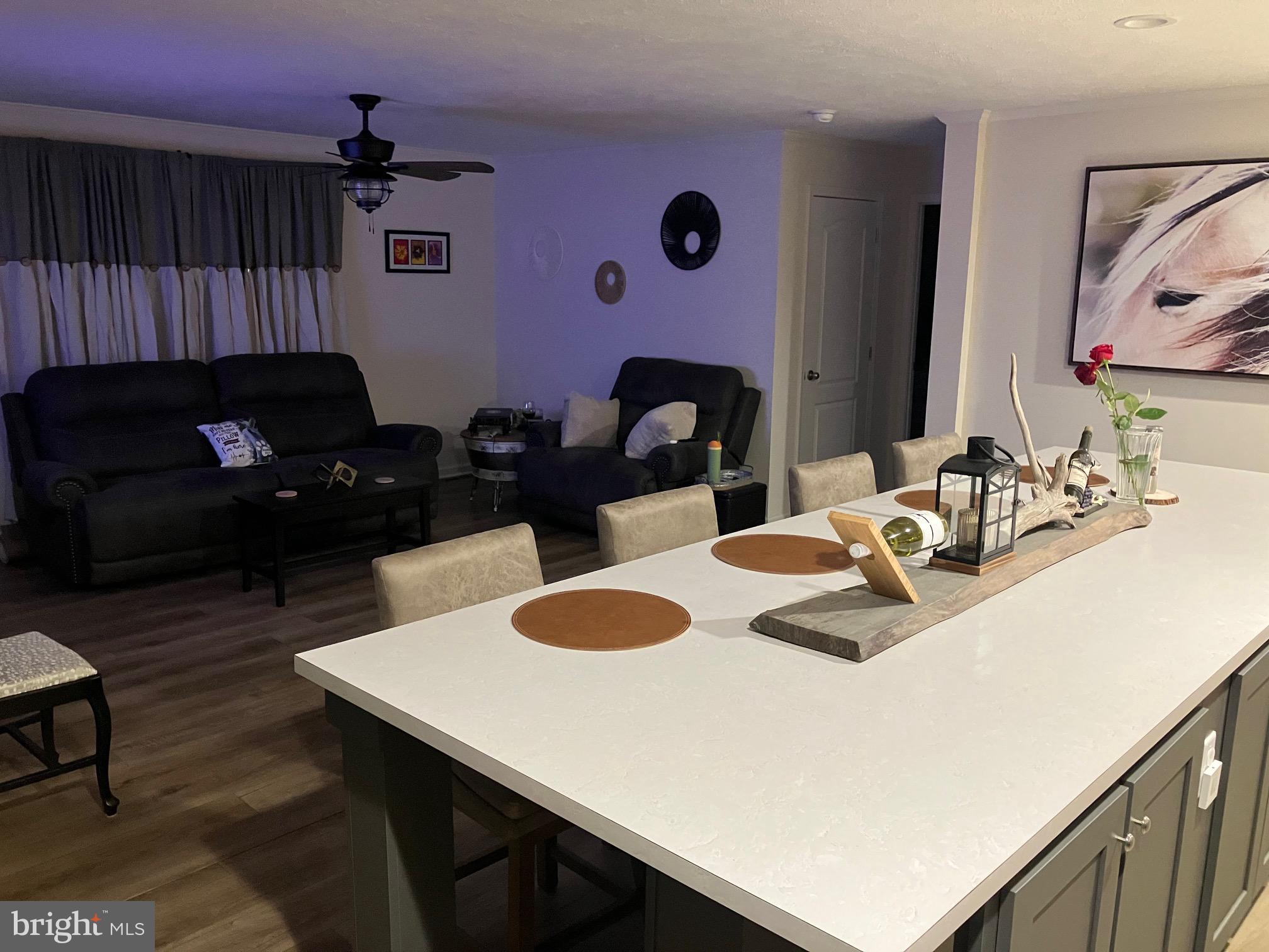 MOUNTAIN VILLAGE - Residential