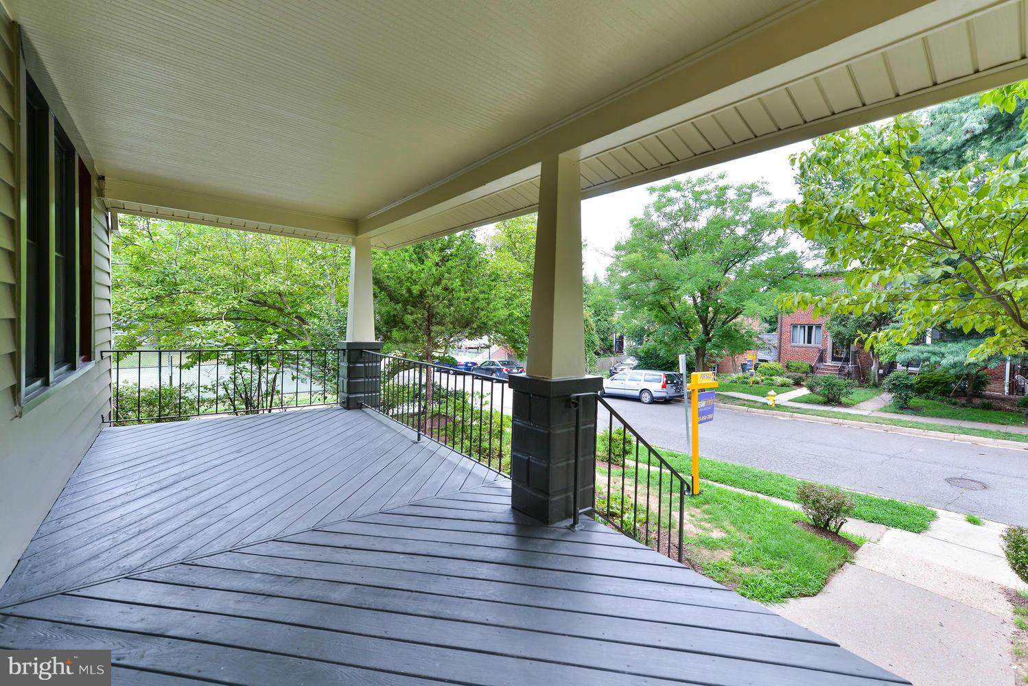 ROSEMONT PARK - Residential