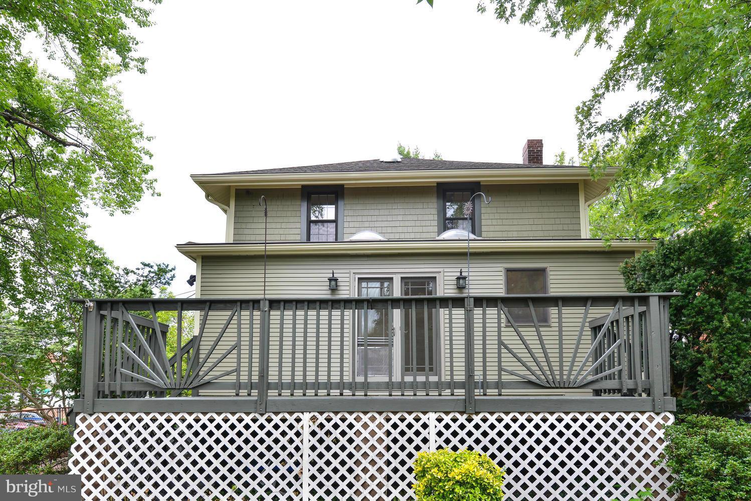 ROSEMONT PARK - Residential