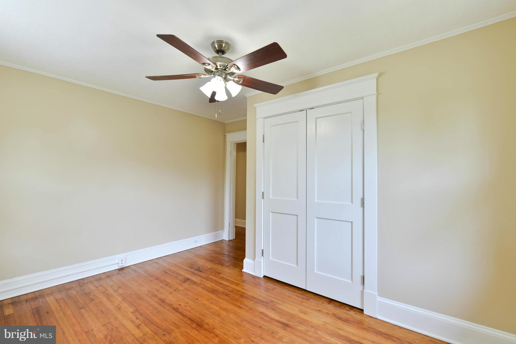 ROSEMONT PARK - Residential