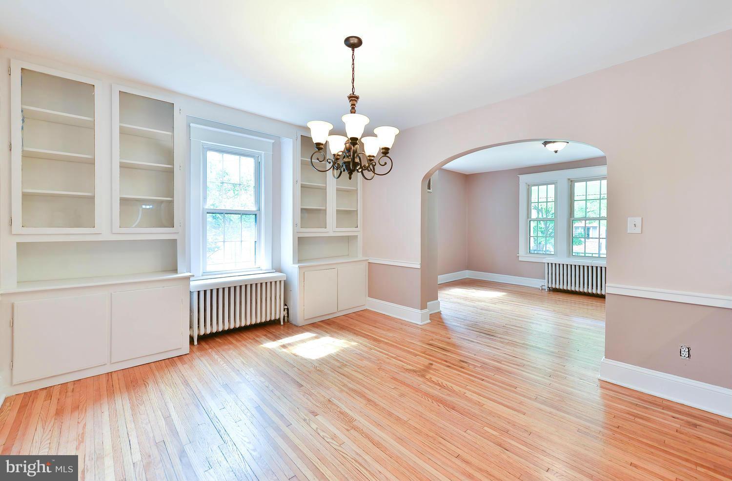 ROSEMONT PARK - Residential