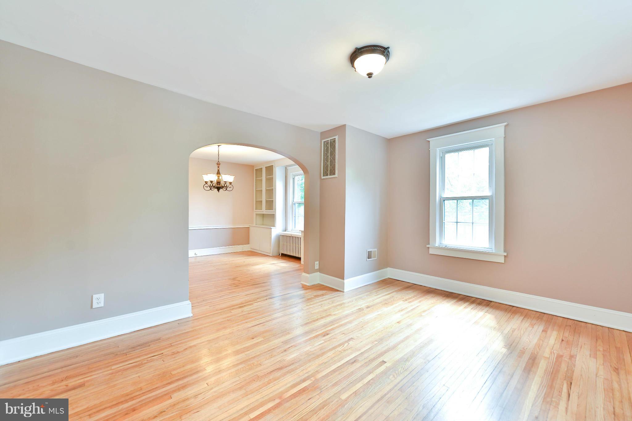 ROSEMONT PARK - Residential