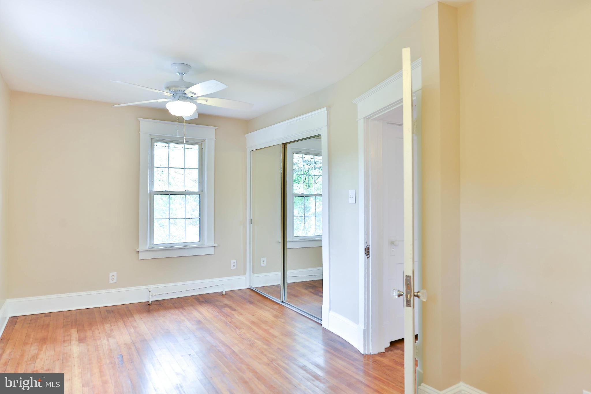 ROSEMONT PARK - Residential