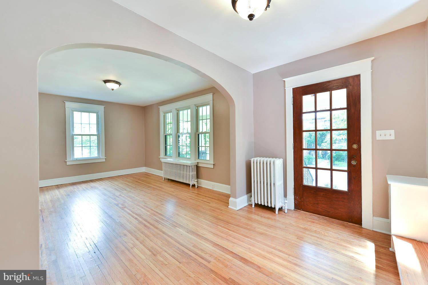 ROSEMONT PARK - Residential