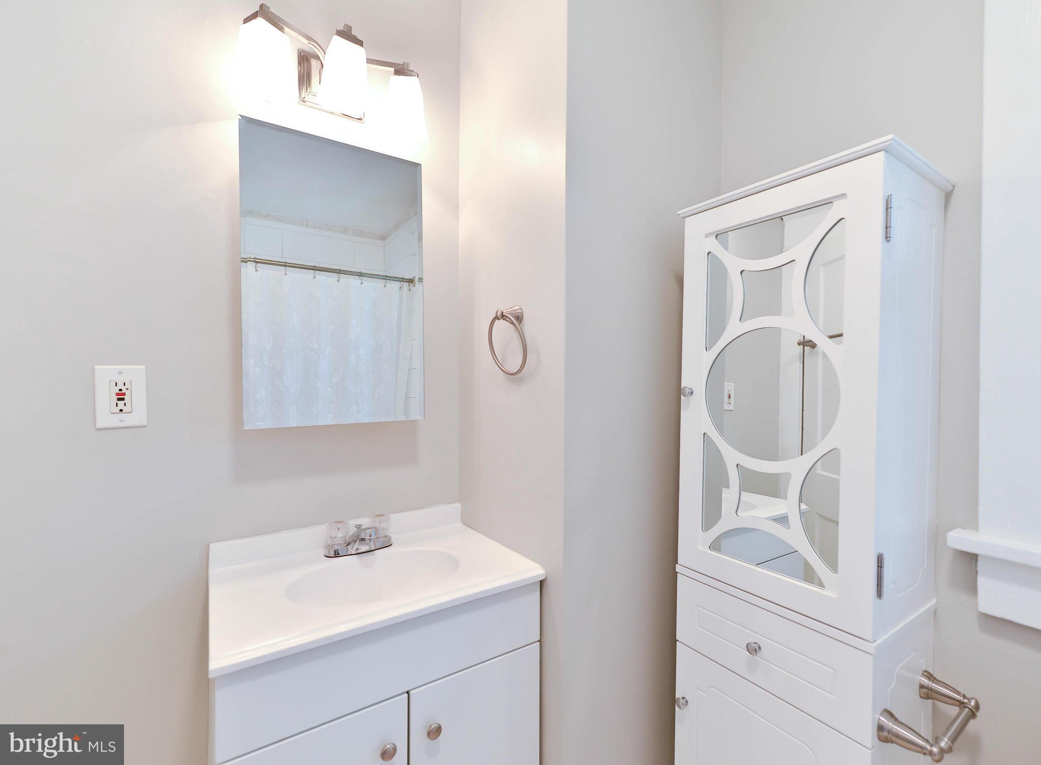 ROSEMONT PARK - Residential