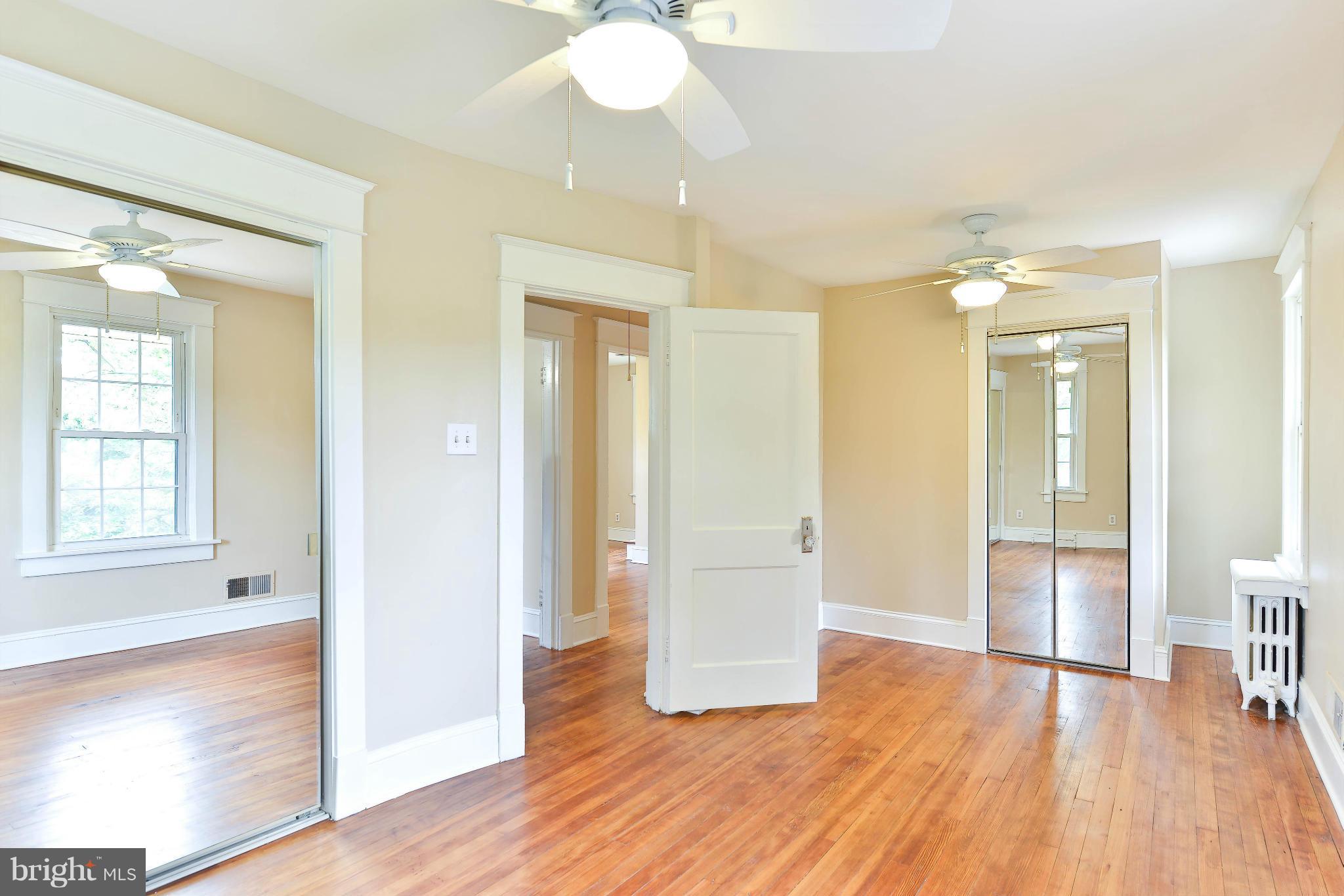 ROSEMONT PARK - Residential