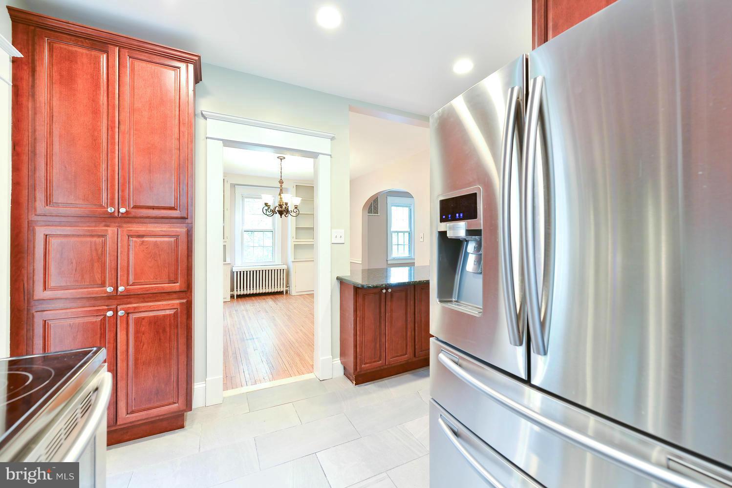 ROSEMONT PARK - Residential