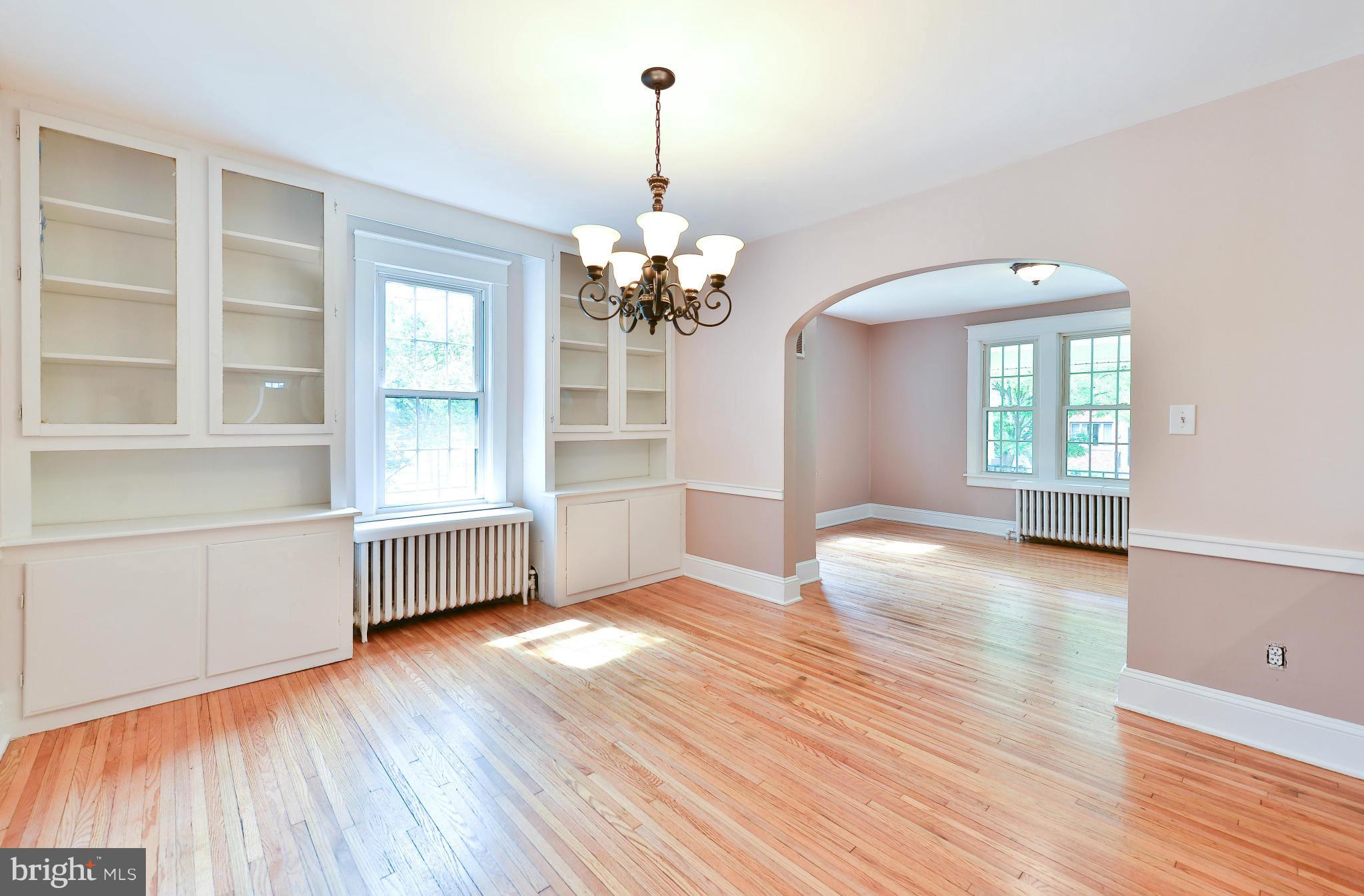 ROSEMONT PARK - Residential