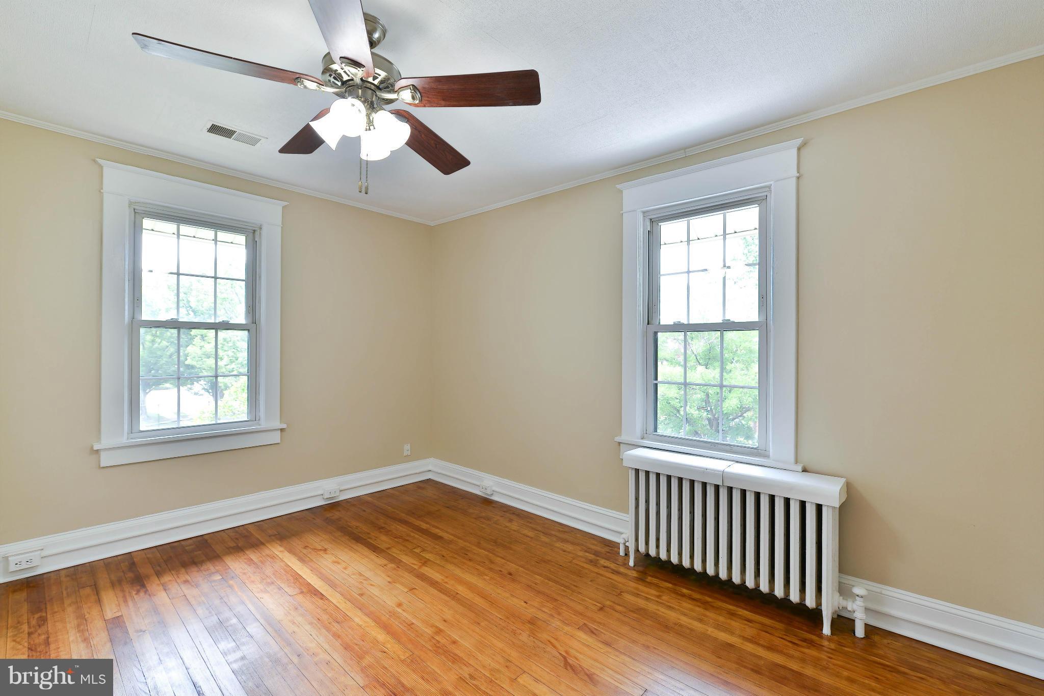 ROSEMONT PARK - Residential