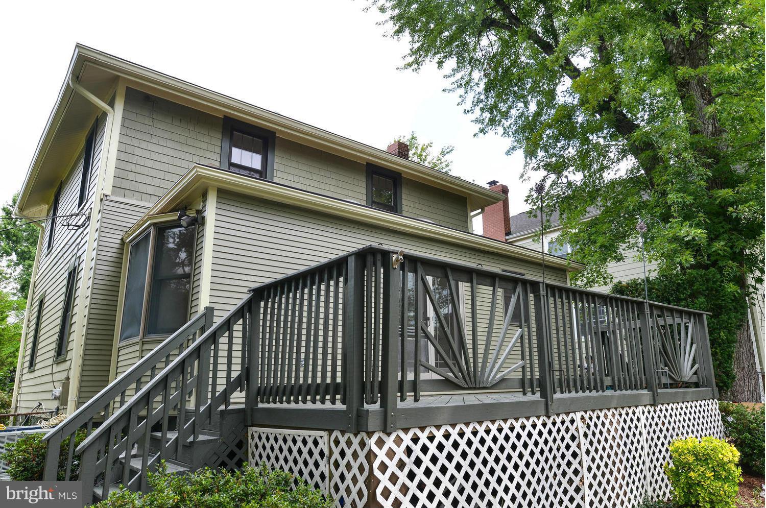 ROSEMONT PARK - Residential