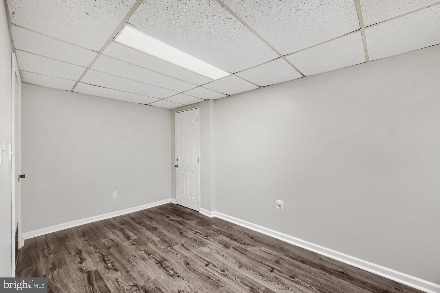 HARFORD SQUARE - Residential