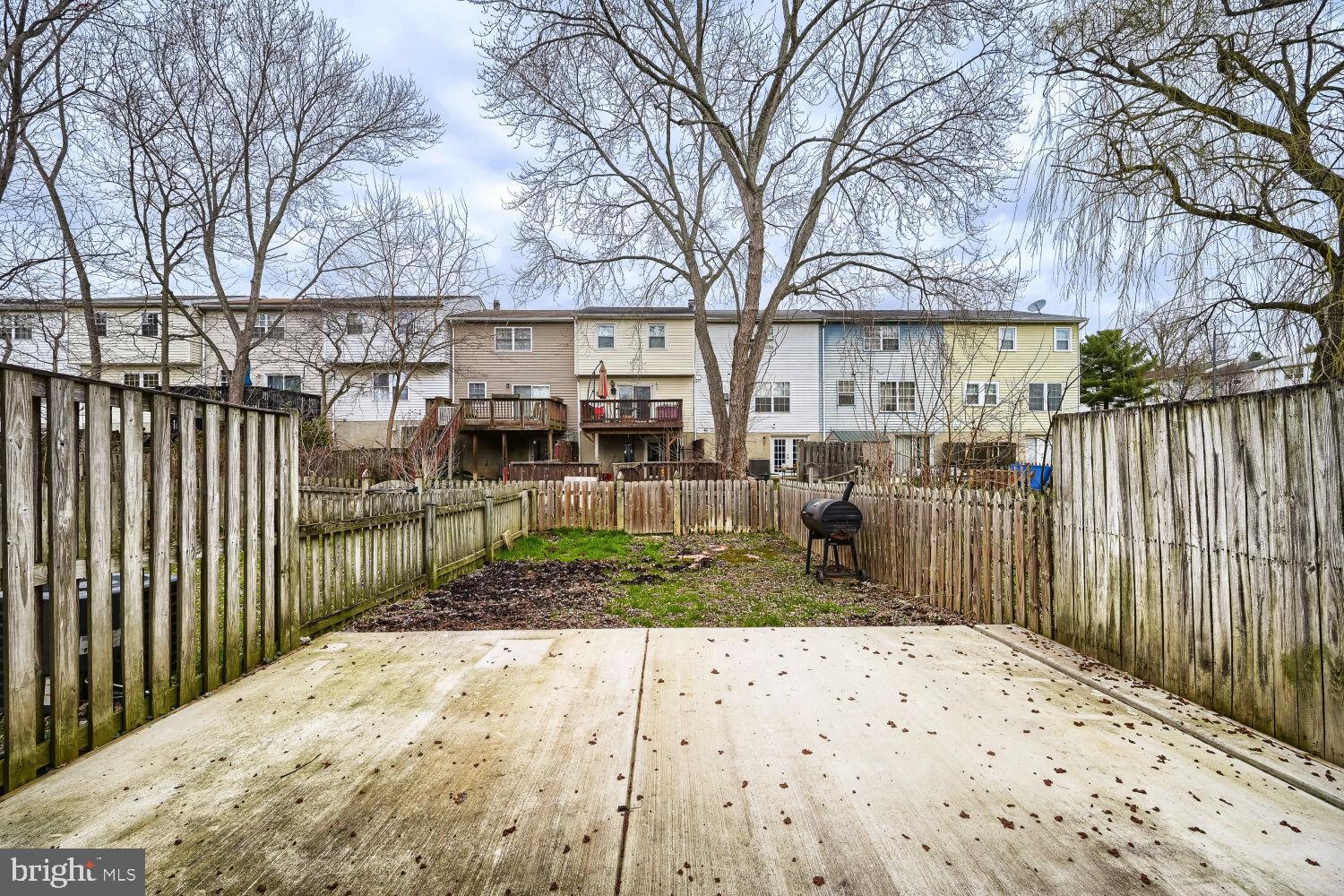 HARFORD SQUARE - Residential