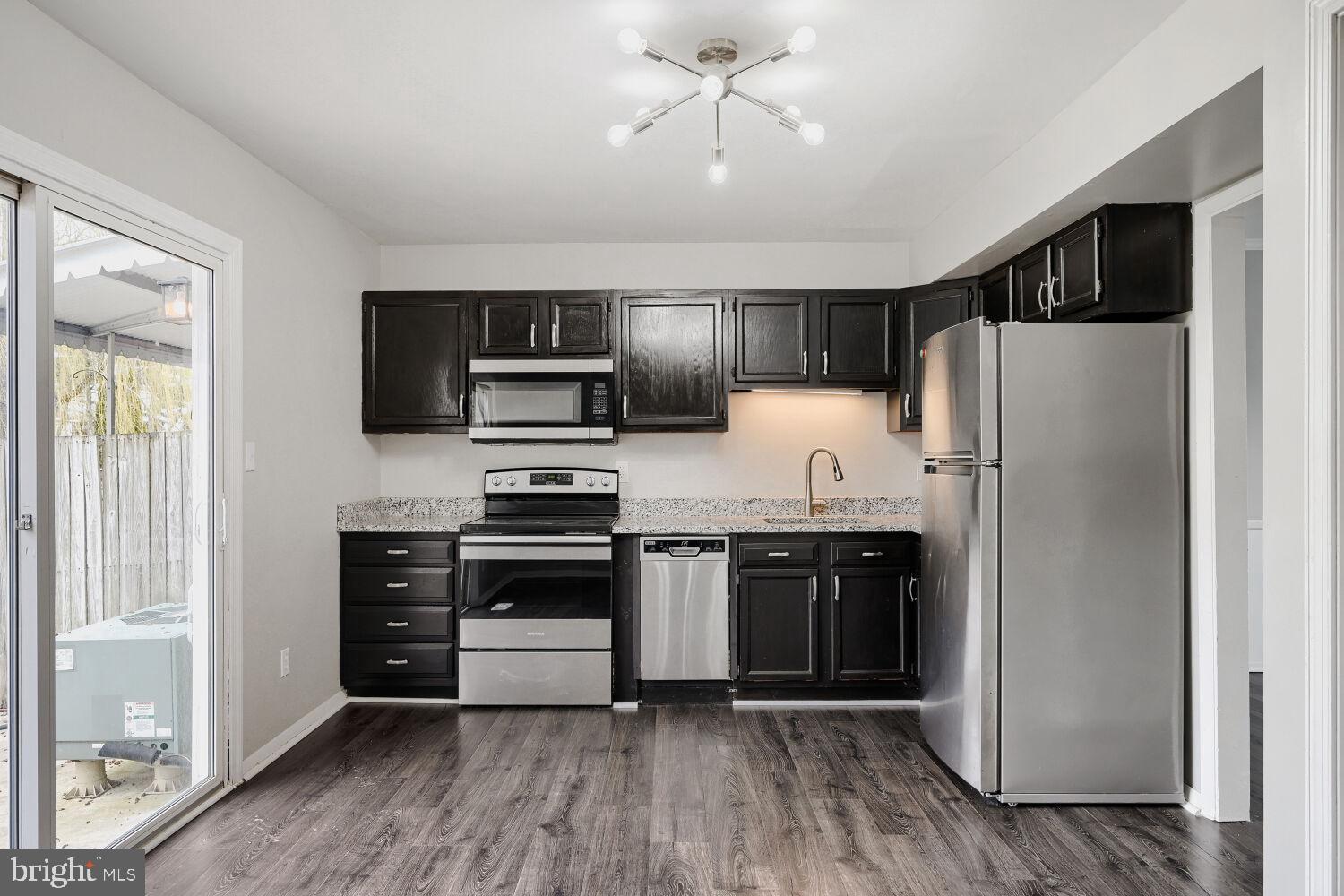 HARFORD SQUARE - Residential