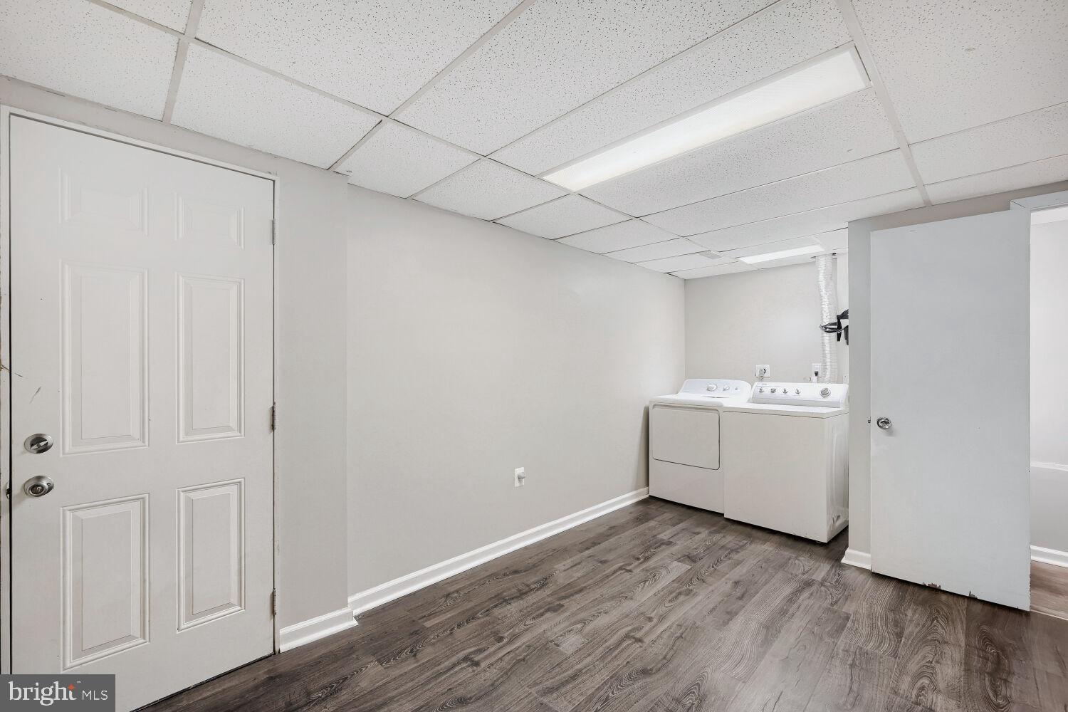 HARFORD SQUARE - Residential