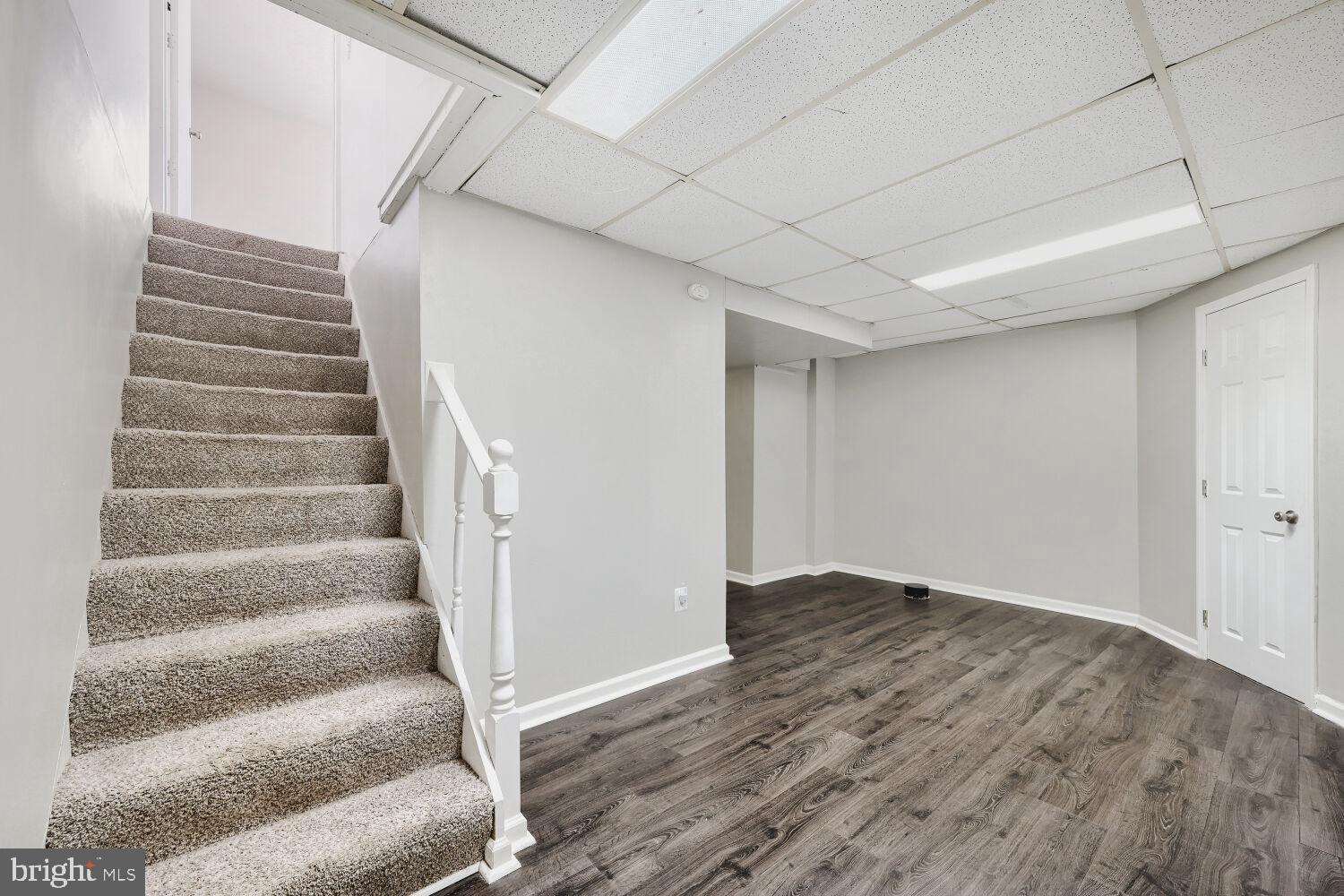 HARFORD SQUARE - Residential