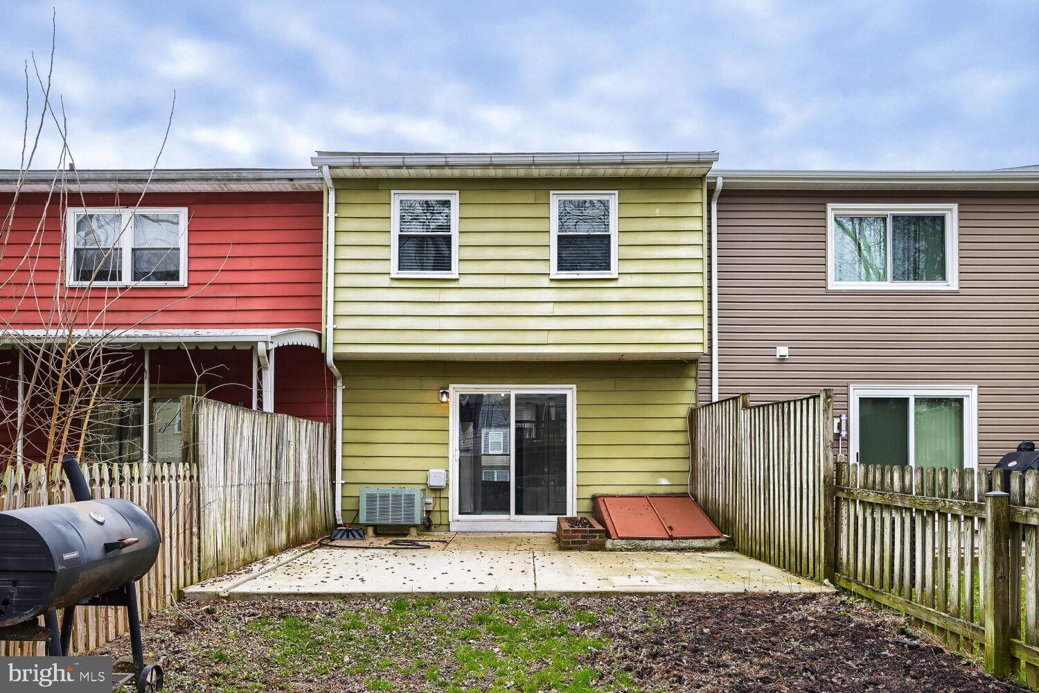 HARFORD SQUARE - Residential