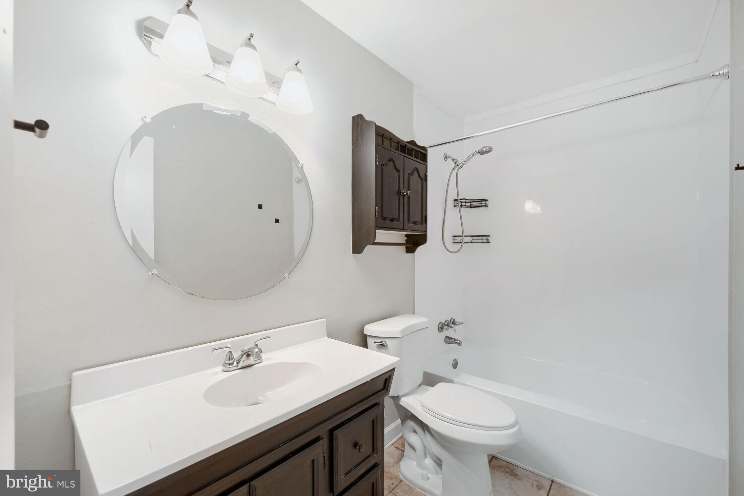 HARFORD SQUARE - Residential