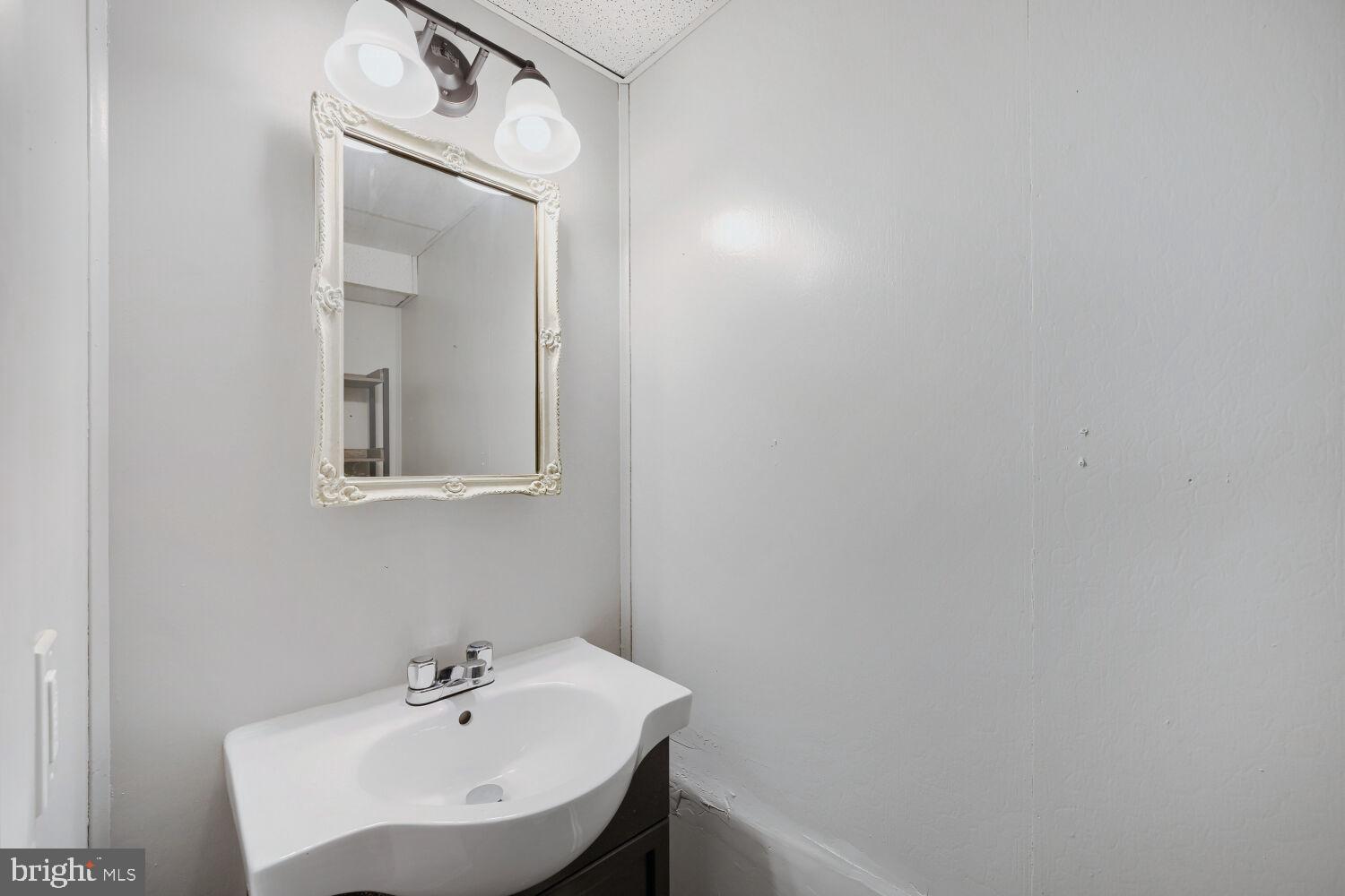 HARFORD SQUARE - Residential