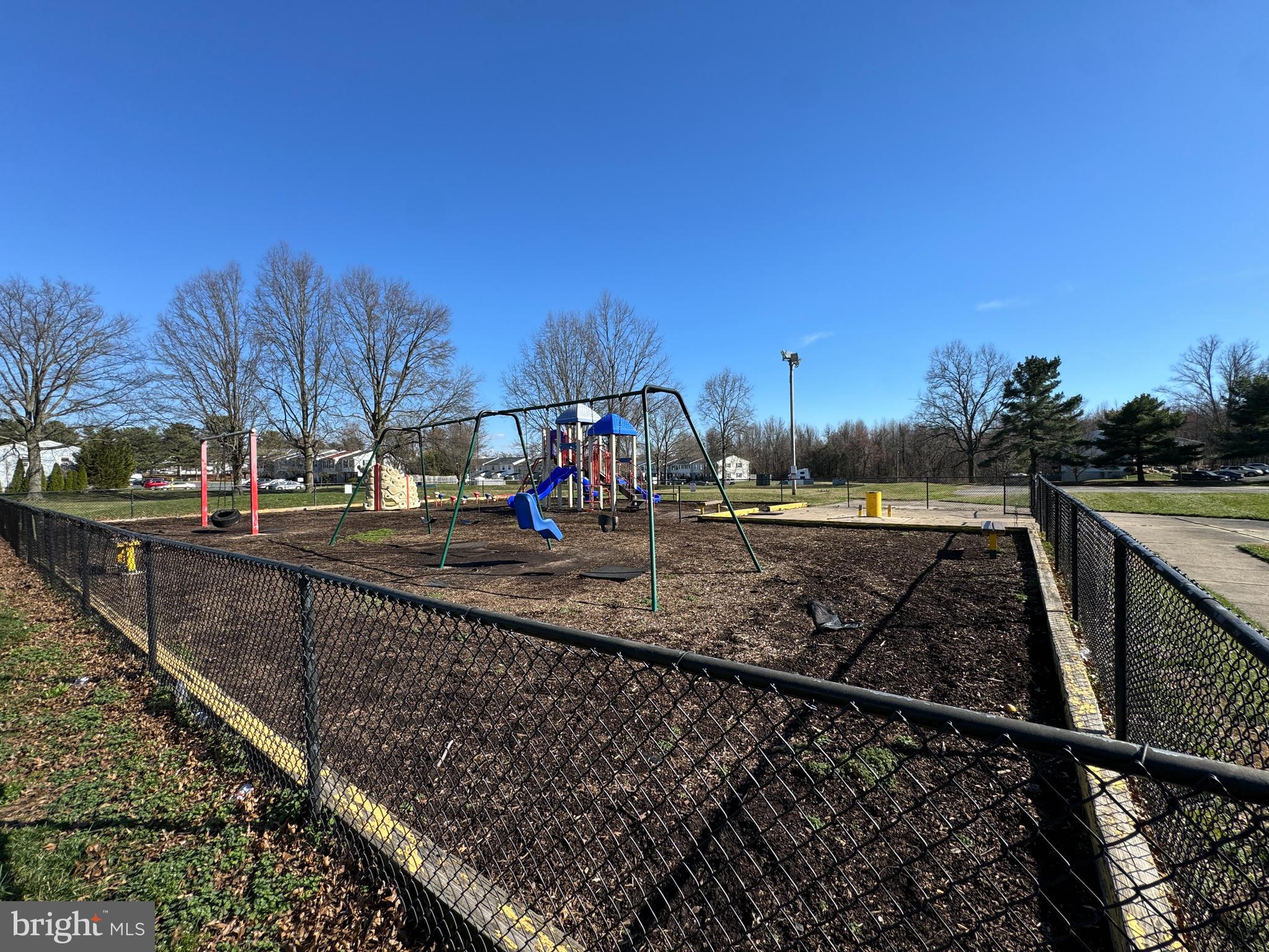 HARFORD SQUARE - Residential