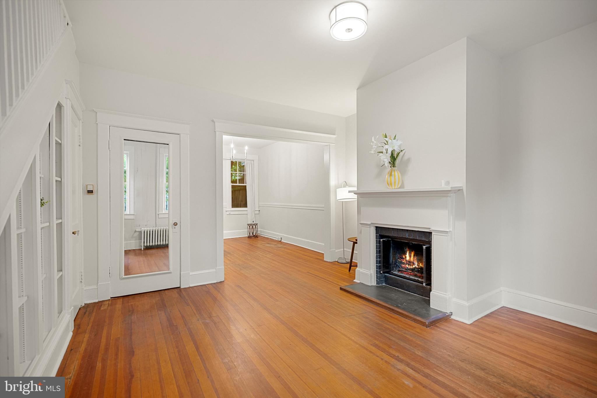 2039 37TH STREET NW