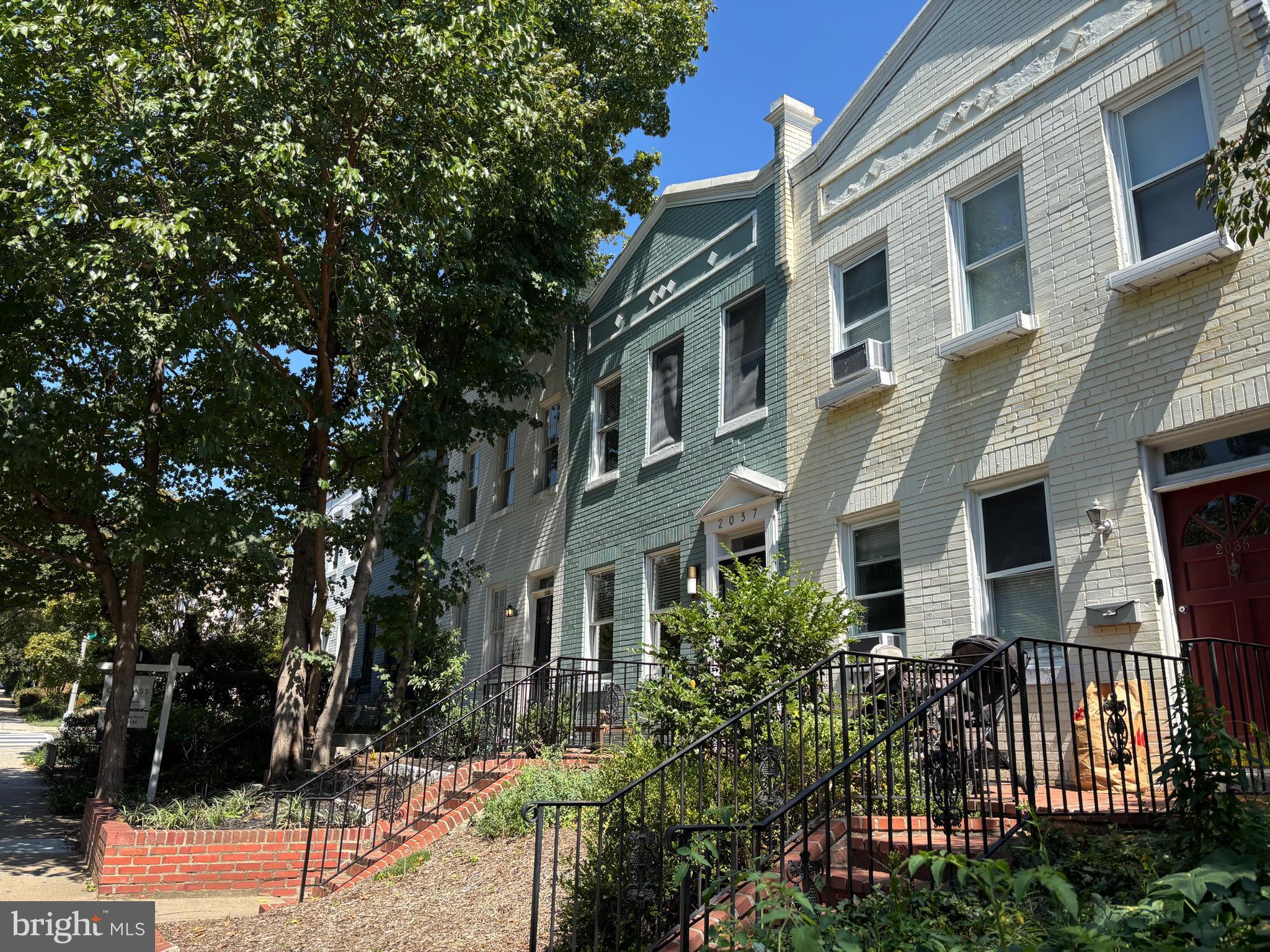 2039 37TH STREET NW