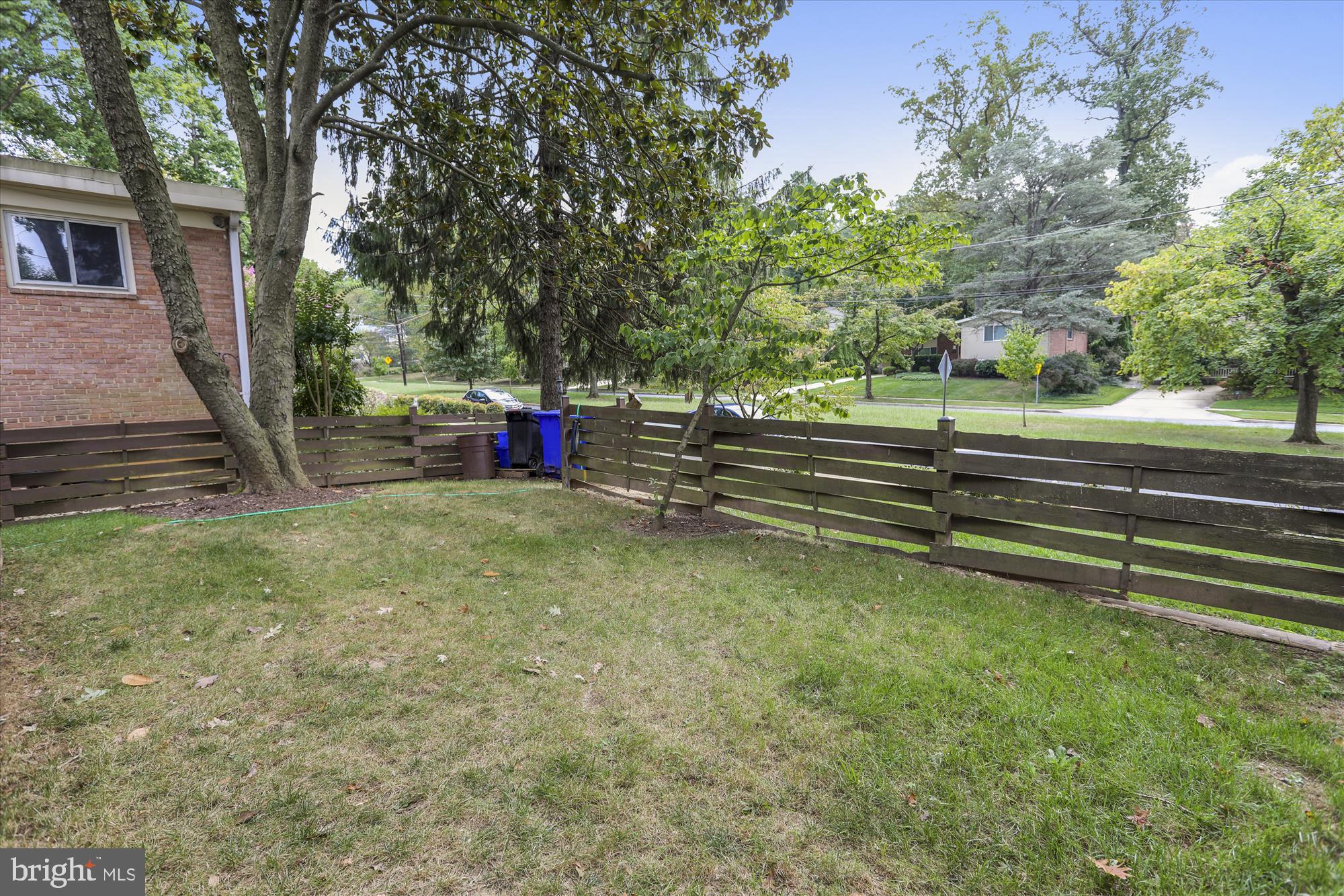 GREENWICH FOREST - Residential Lease