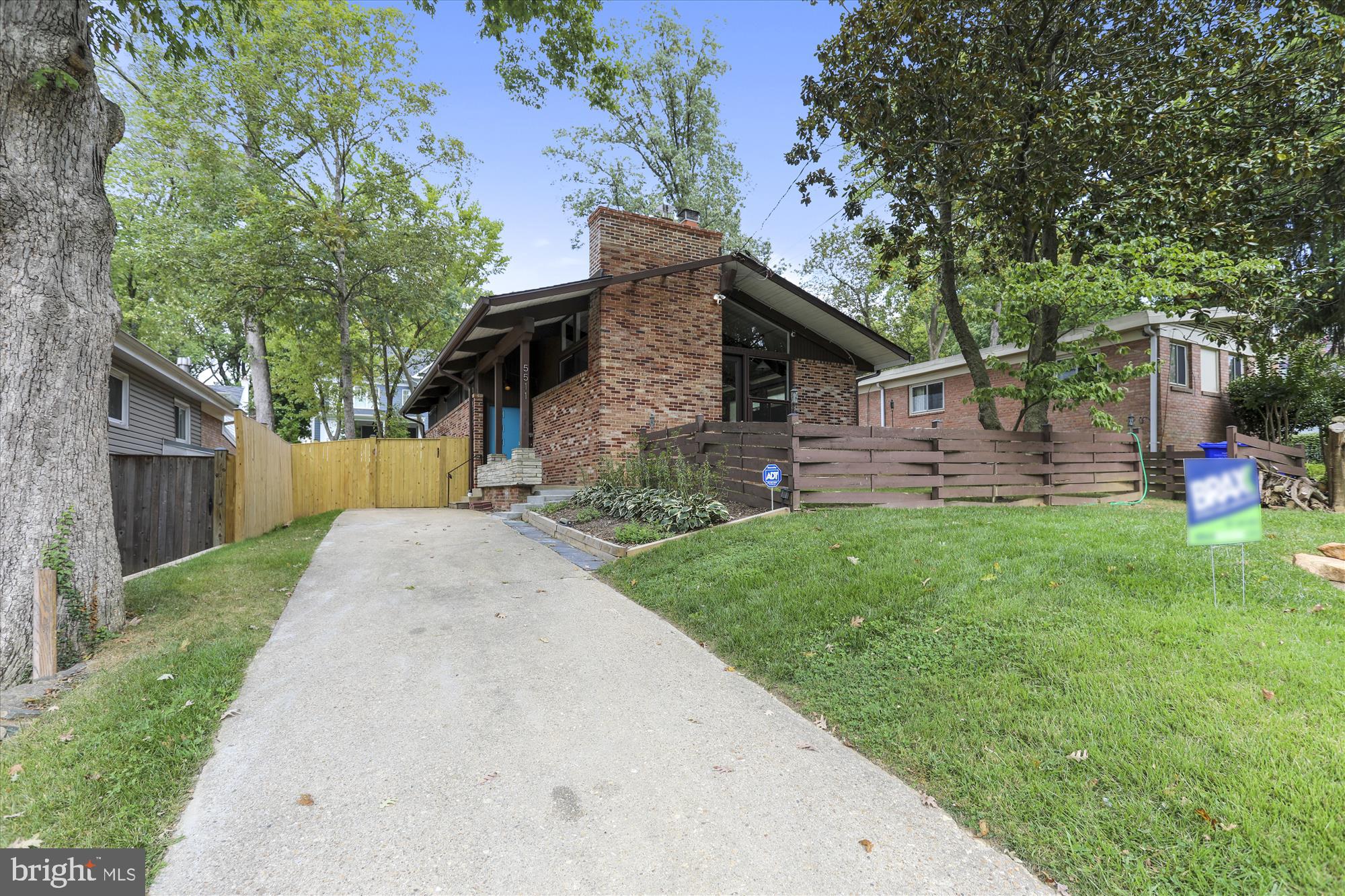 GREENWICH FOREST - Residential Lease