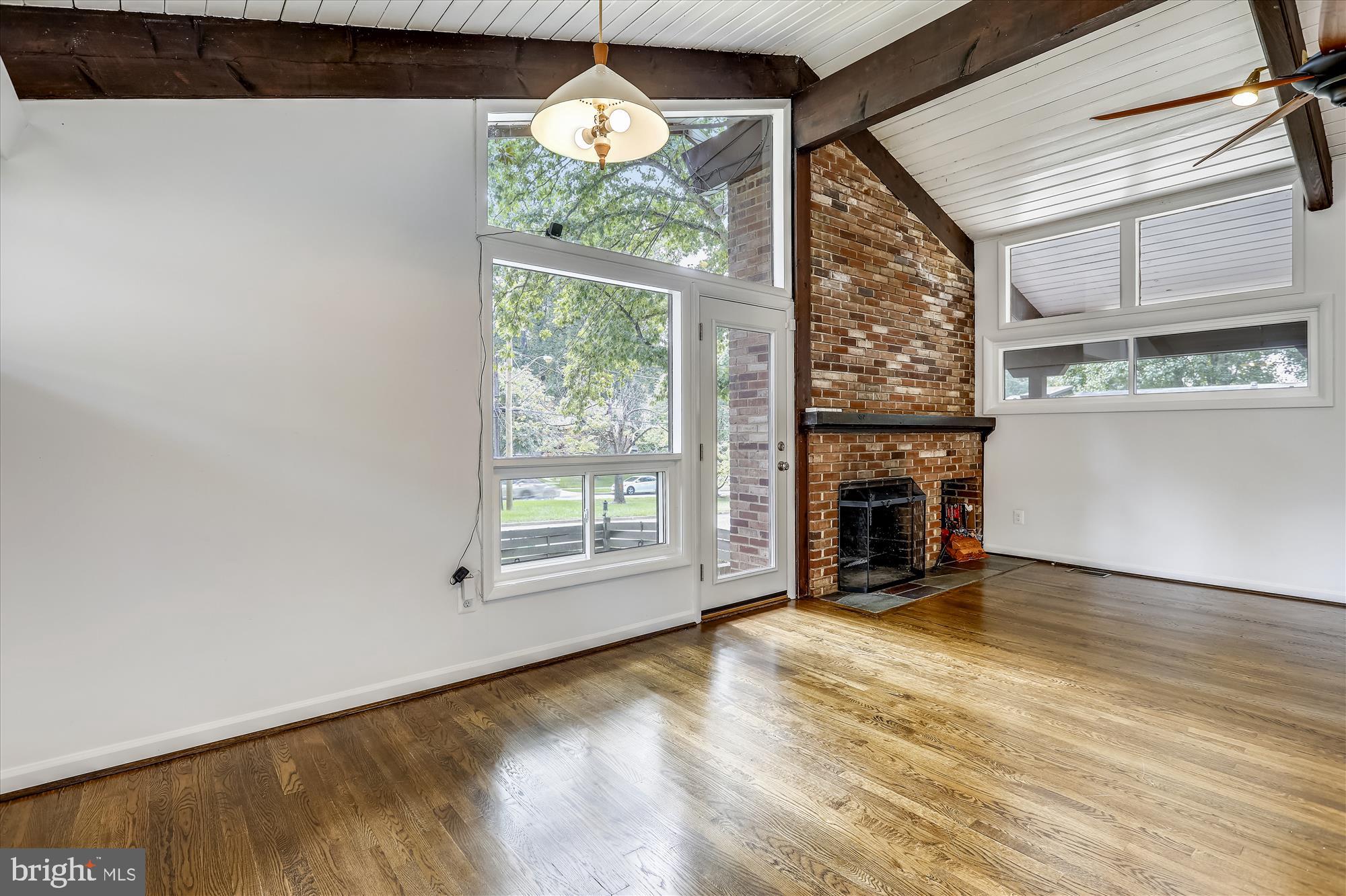 GREENWICH FOREST - Residential Lease