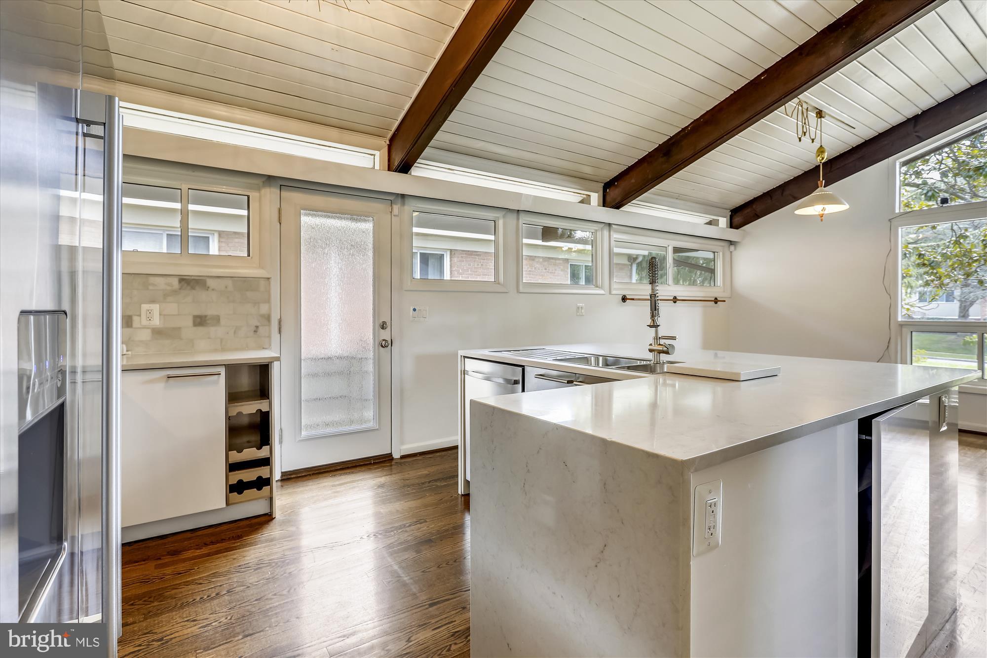 GREENWICH FOREST - Residential Lease