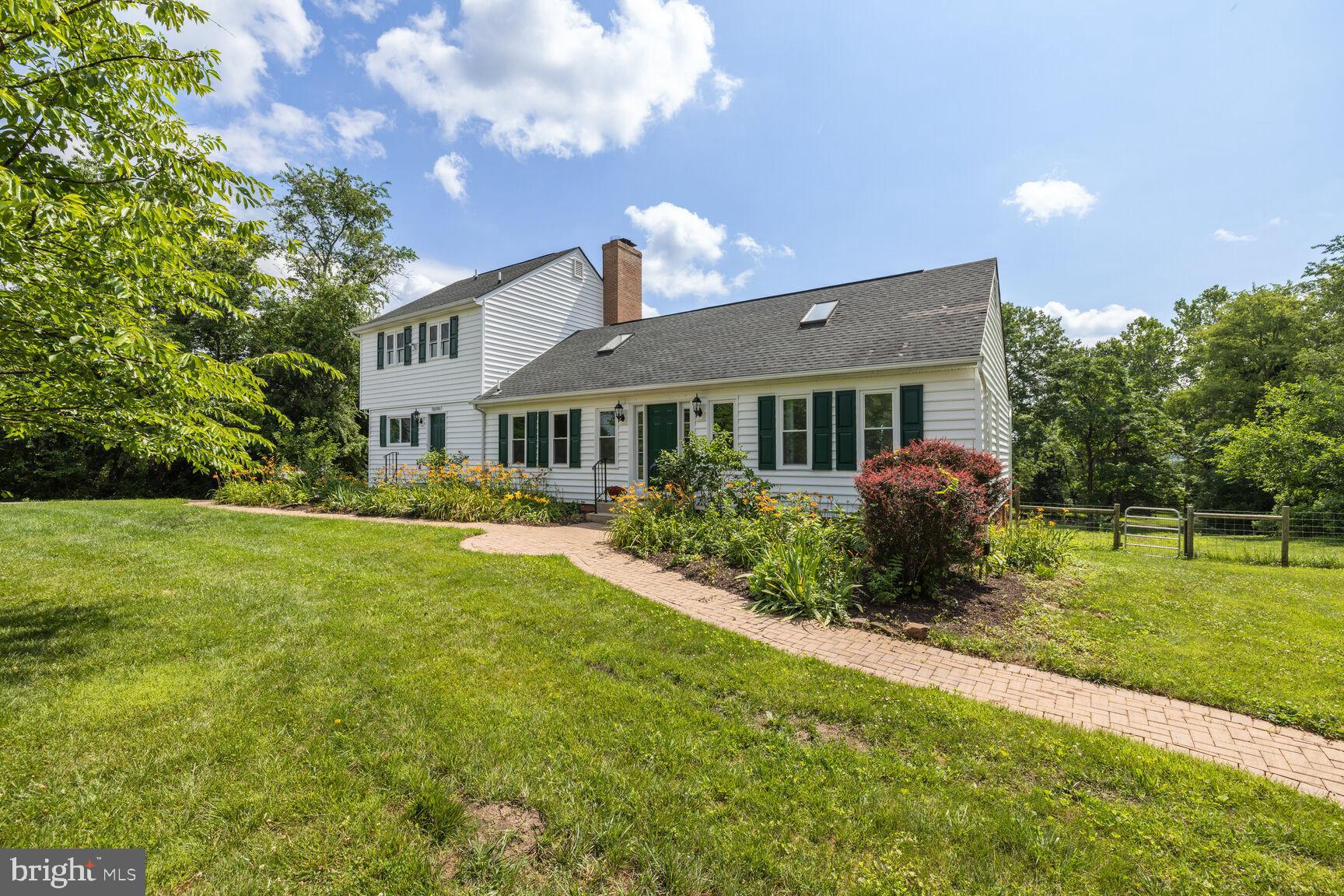 POOLESVILLE OUTSIDE - Residential