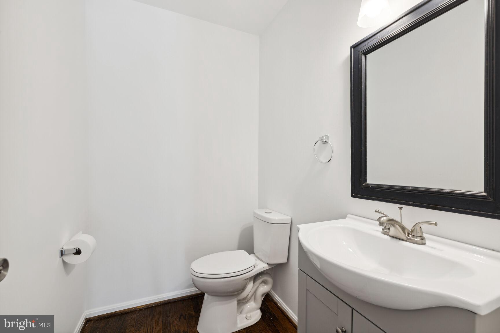 POOLESVILLE OUTSIDE - Residential