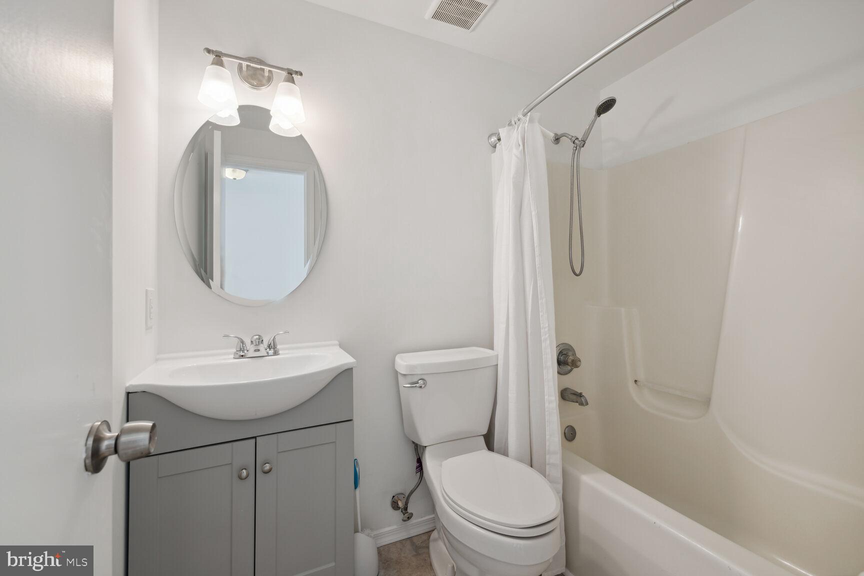 POOLESVILLE OUTSIDE - Residential