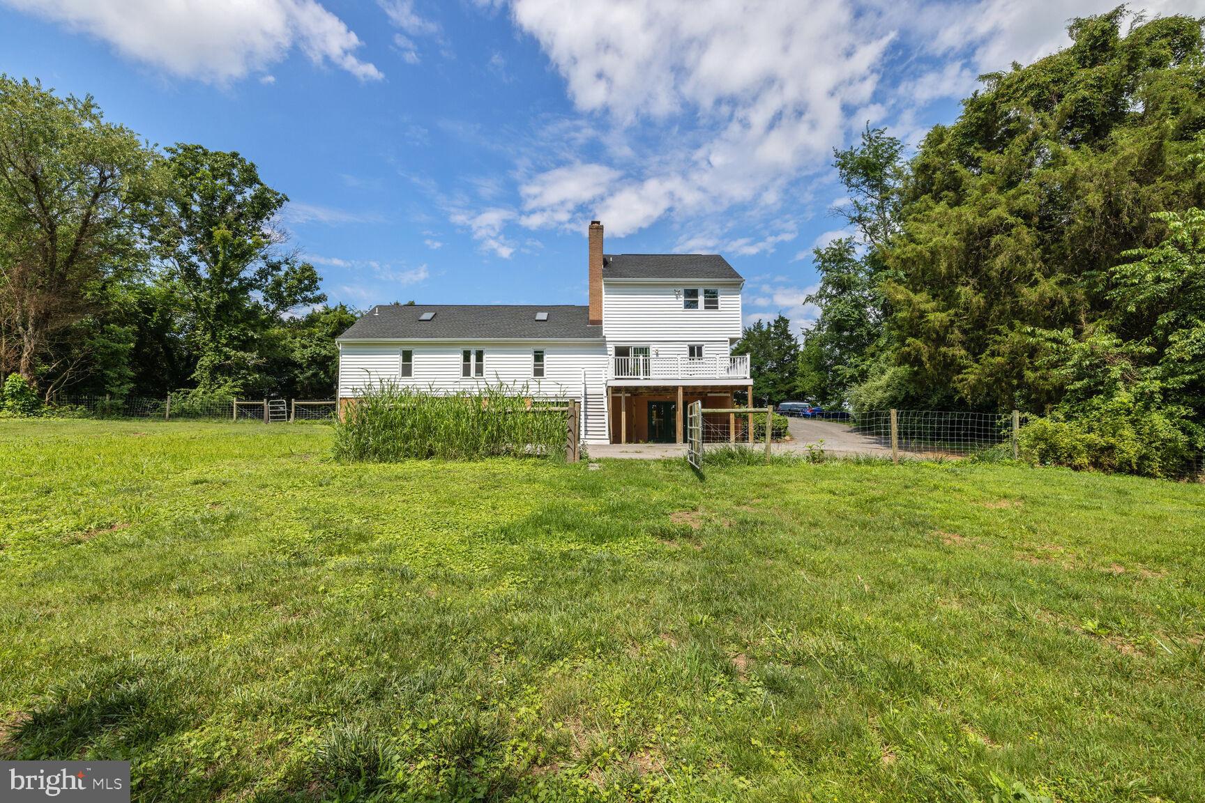 POOLESVILLE OUTSIDE - Residential
