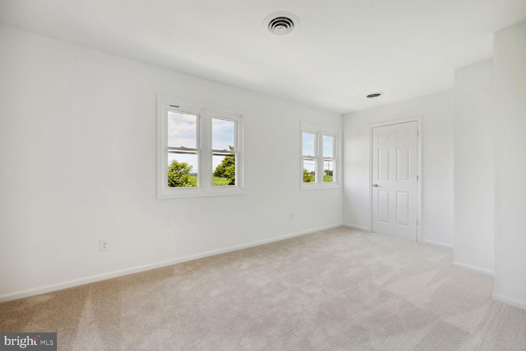 POOLESVILLE OUTSIDE - Residential