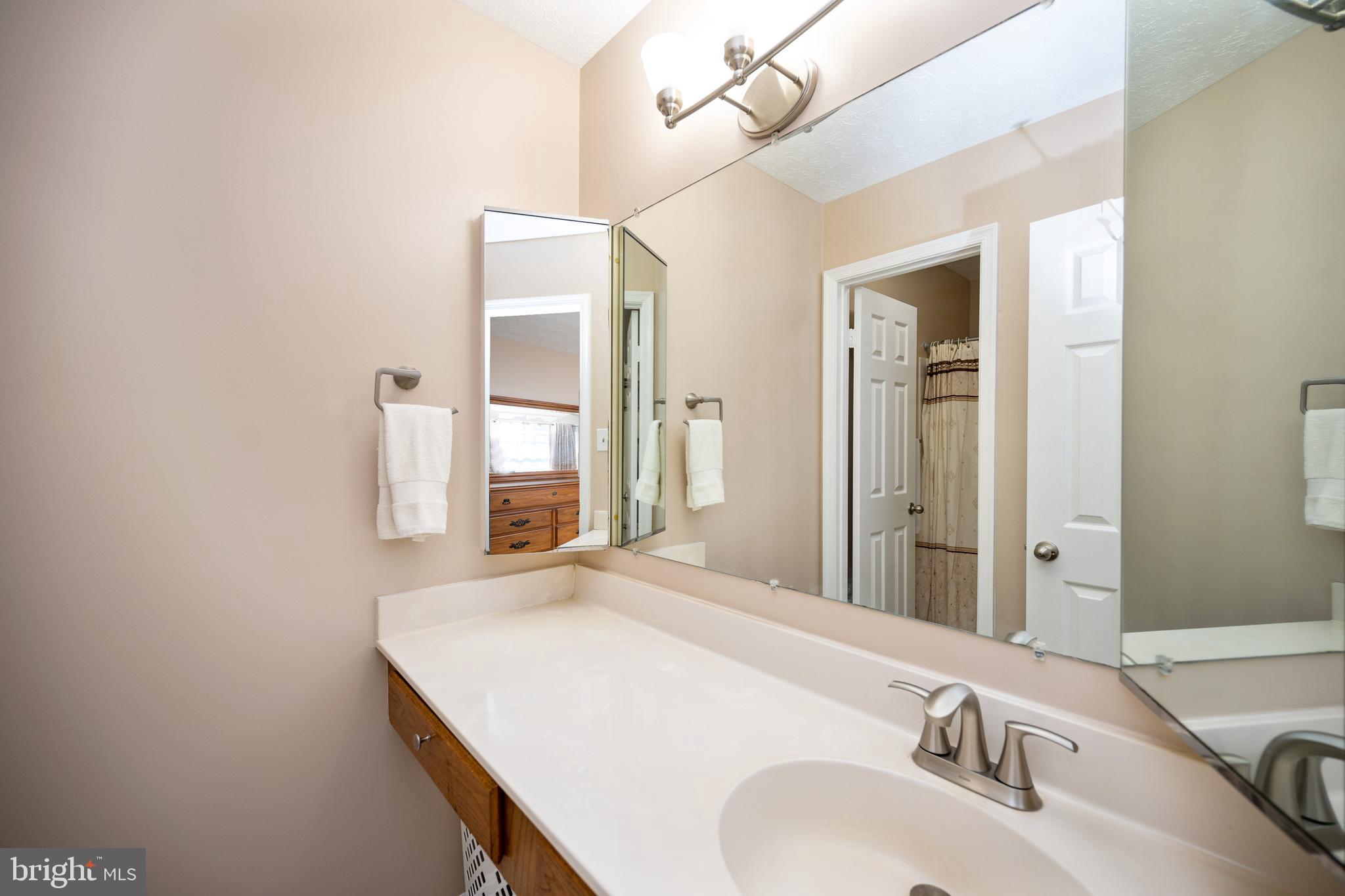 ST CHARLES HAMPSHIRE - Residential