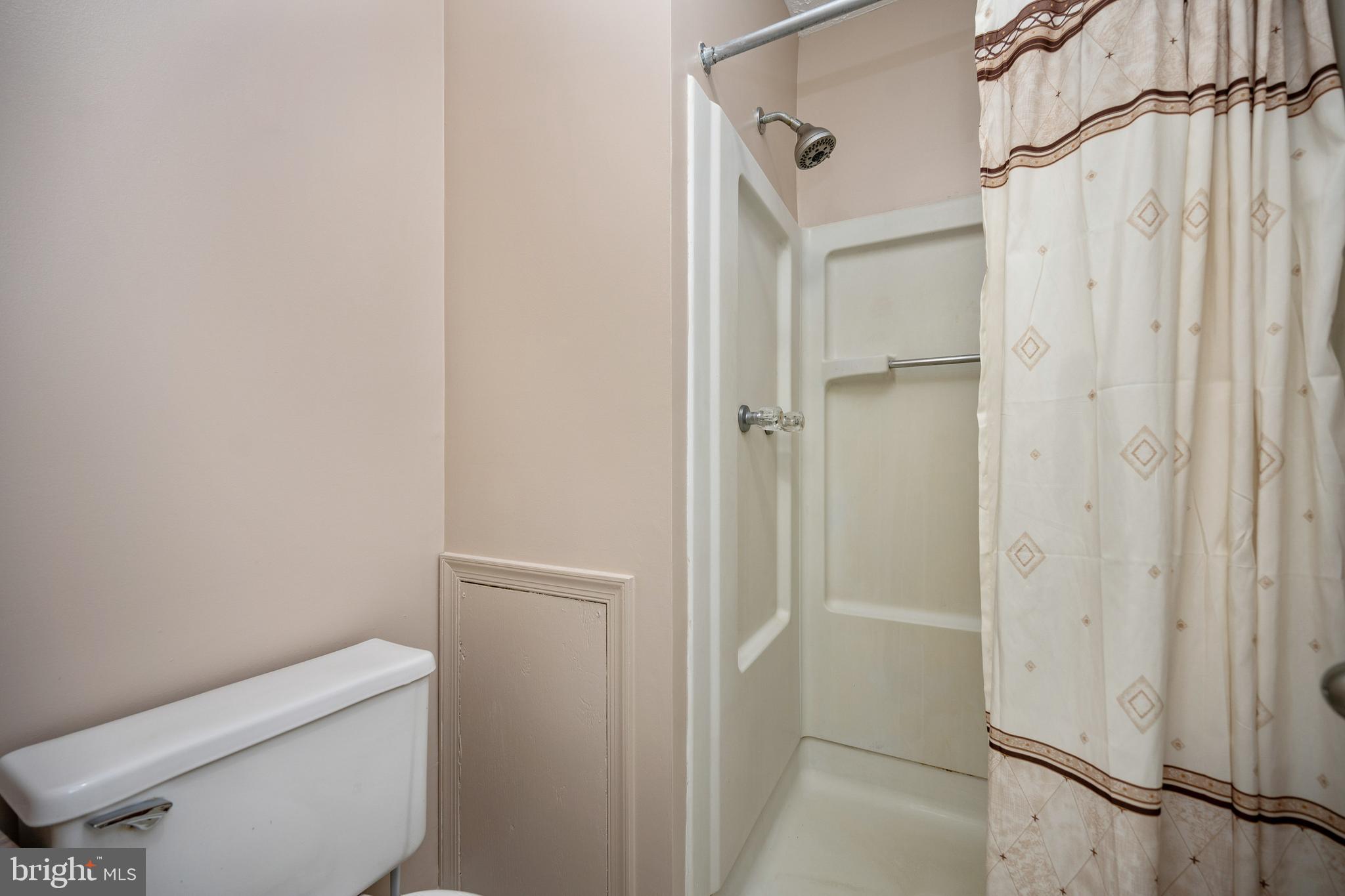 ST CHARLES HAMPSHIRE - Residential