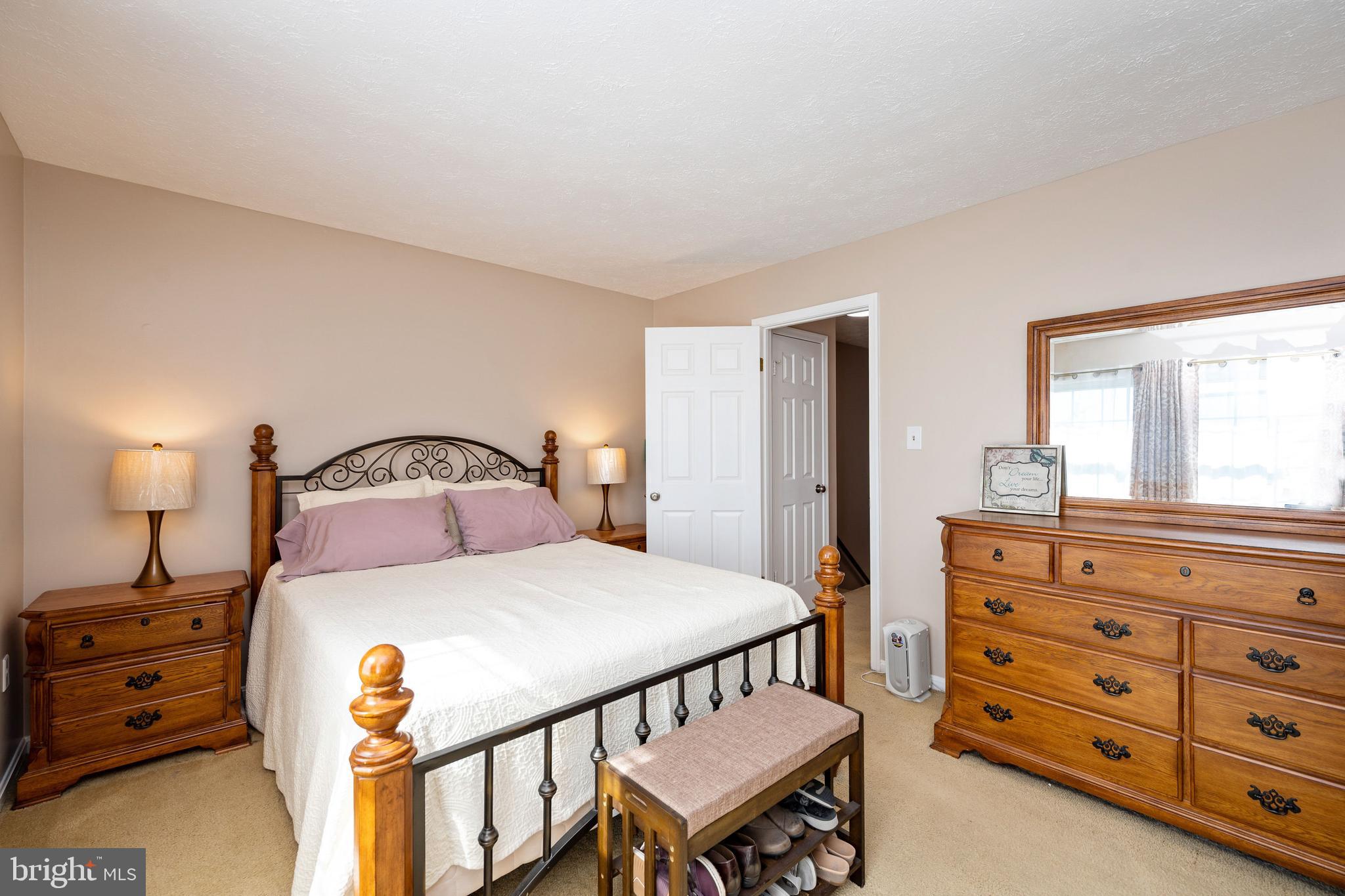 ST CHARLES HAMPSHIRE - Residential