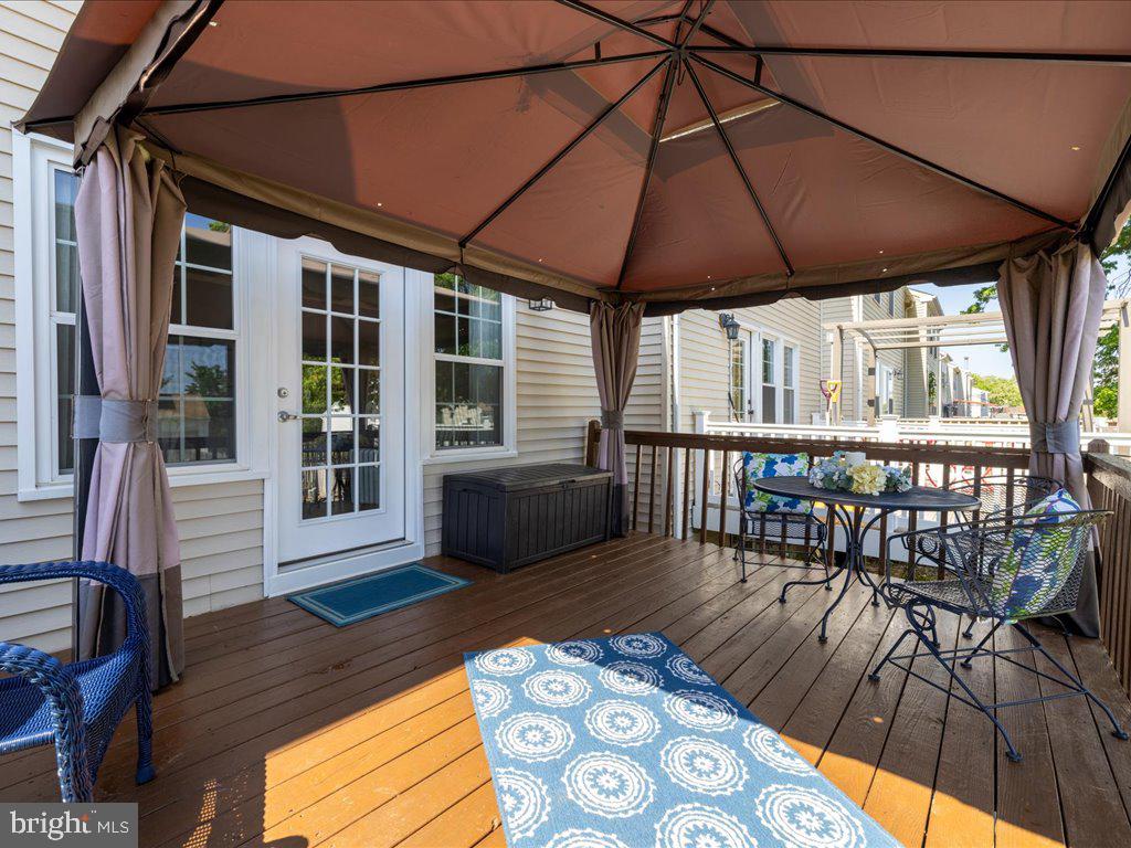 WOODSHIRE VILLAGE - Residential