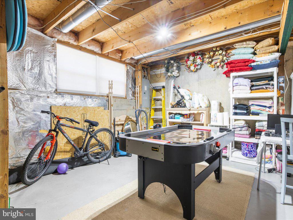 WOODSHIRE VILLAGE - Residential