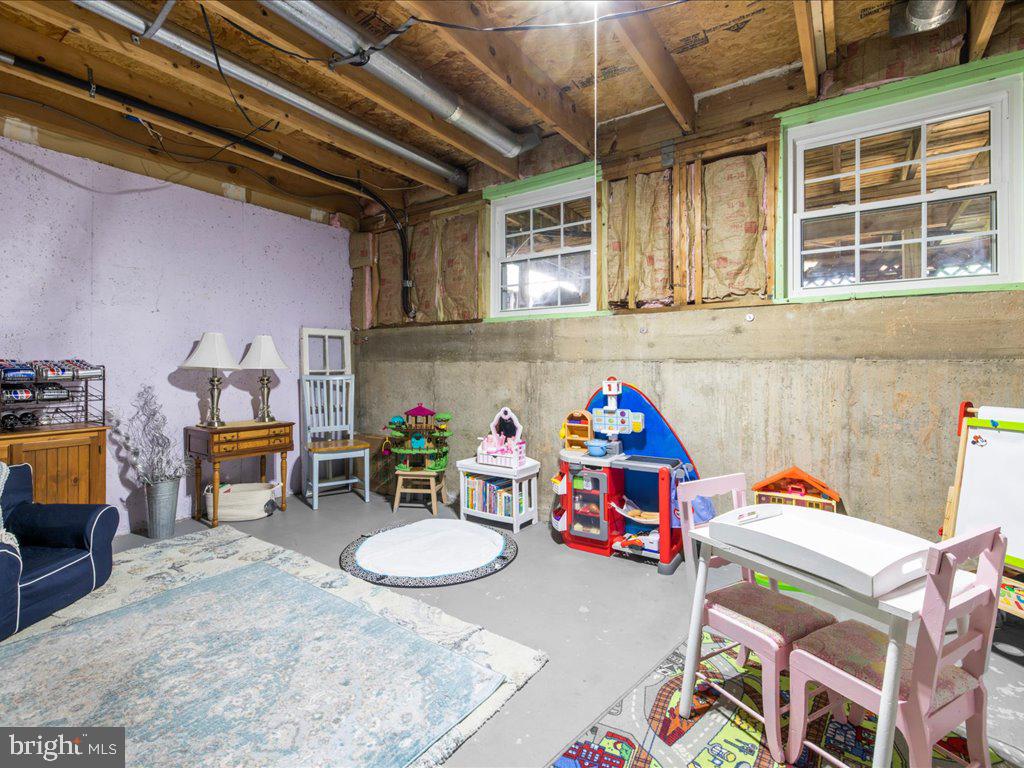 WOODSHIRE VILLAGE - Residential