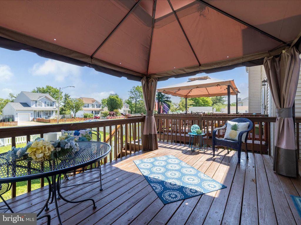 WOODSHIRE VILLAGE - Residential