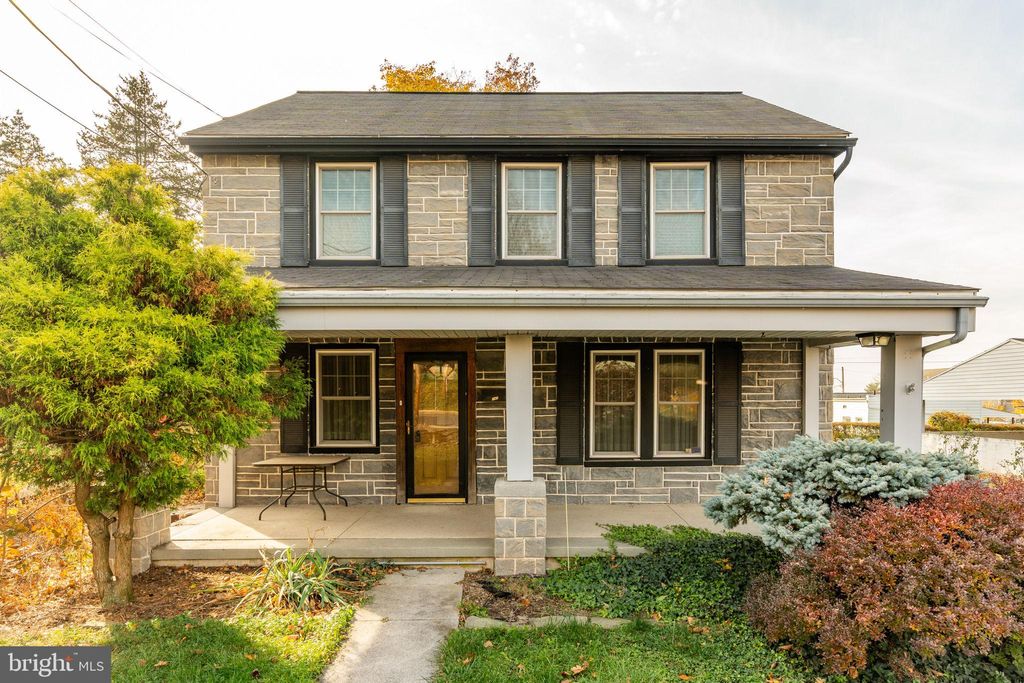 Photo of 145 E Chestnut Street, EPHRATA, PA 17522 (MLS # PALA2061088)