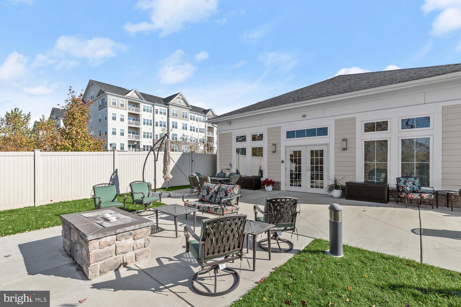 ELLICOTTS RETREAT - Residential