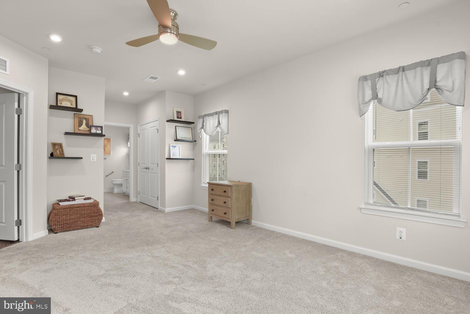 ELLICOTTS RETREAT - Residential