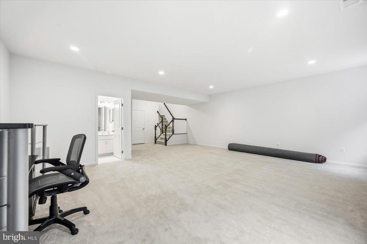 LOUDOUN VALLEY ESTATES 2 - Residential