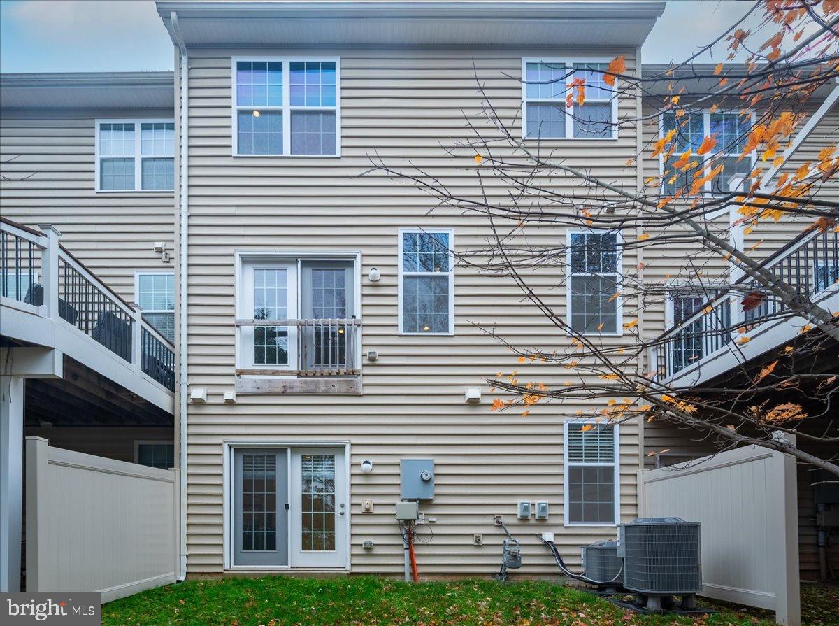 LOUDOUN VALLEY ESTATES 2 - Residential