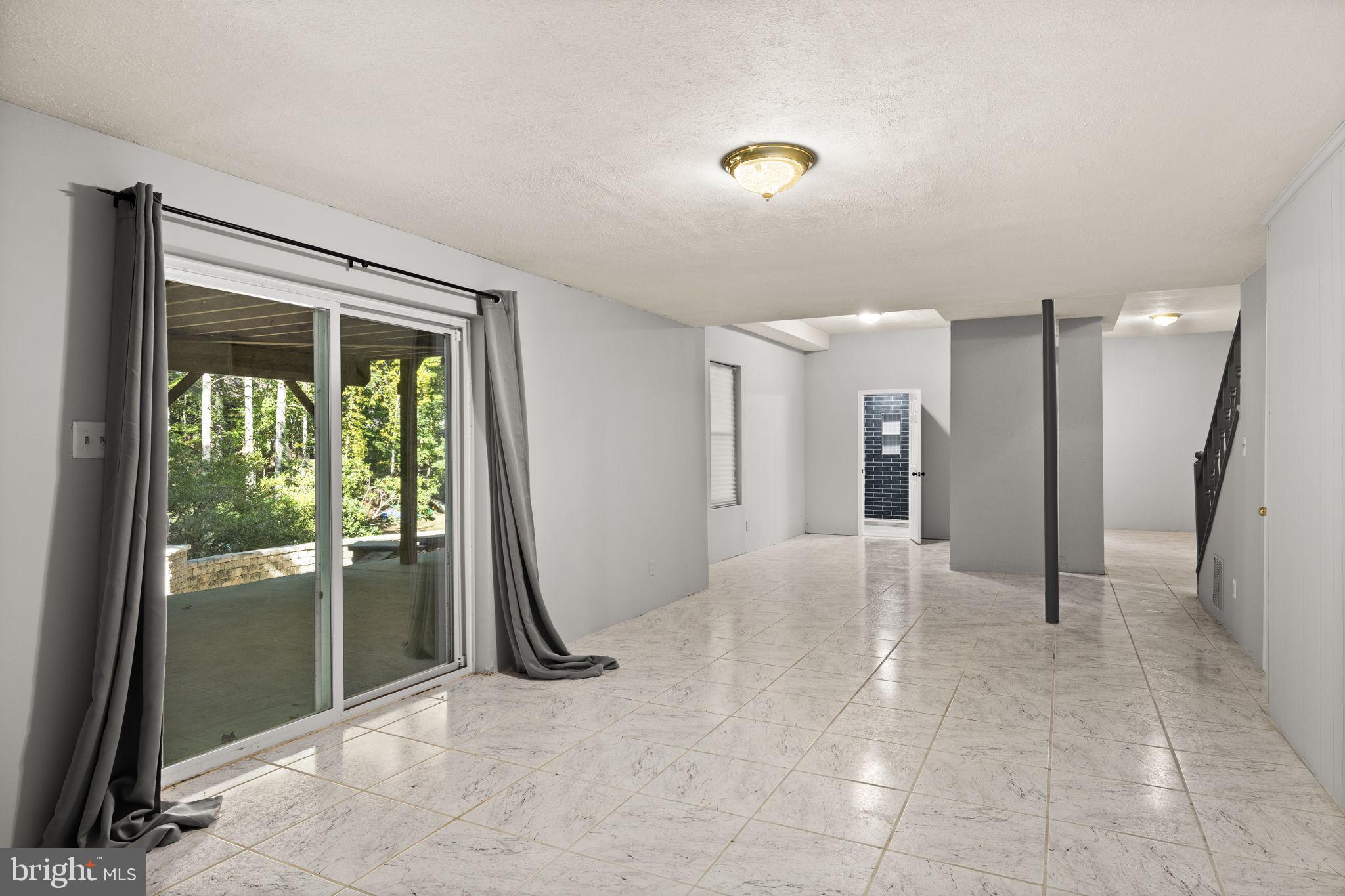 MONTCLAIR - Residential