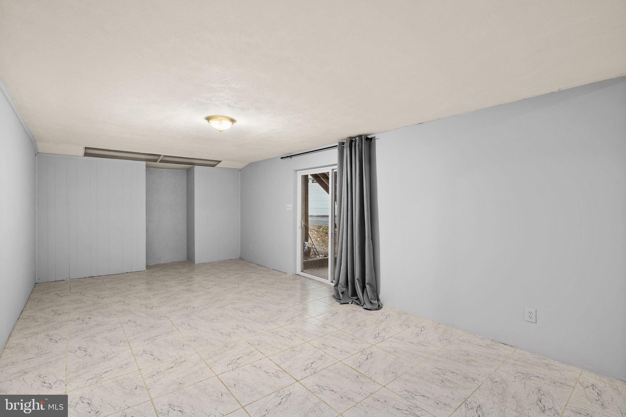 MONTCLAIR - Residential