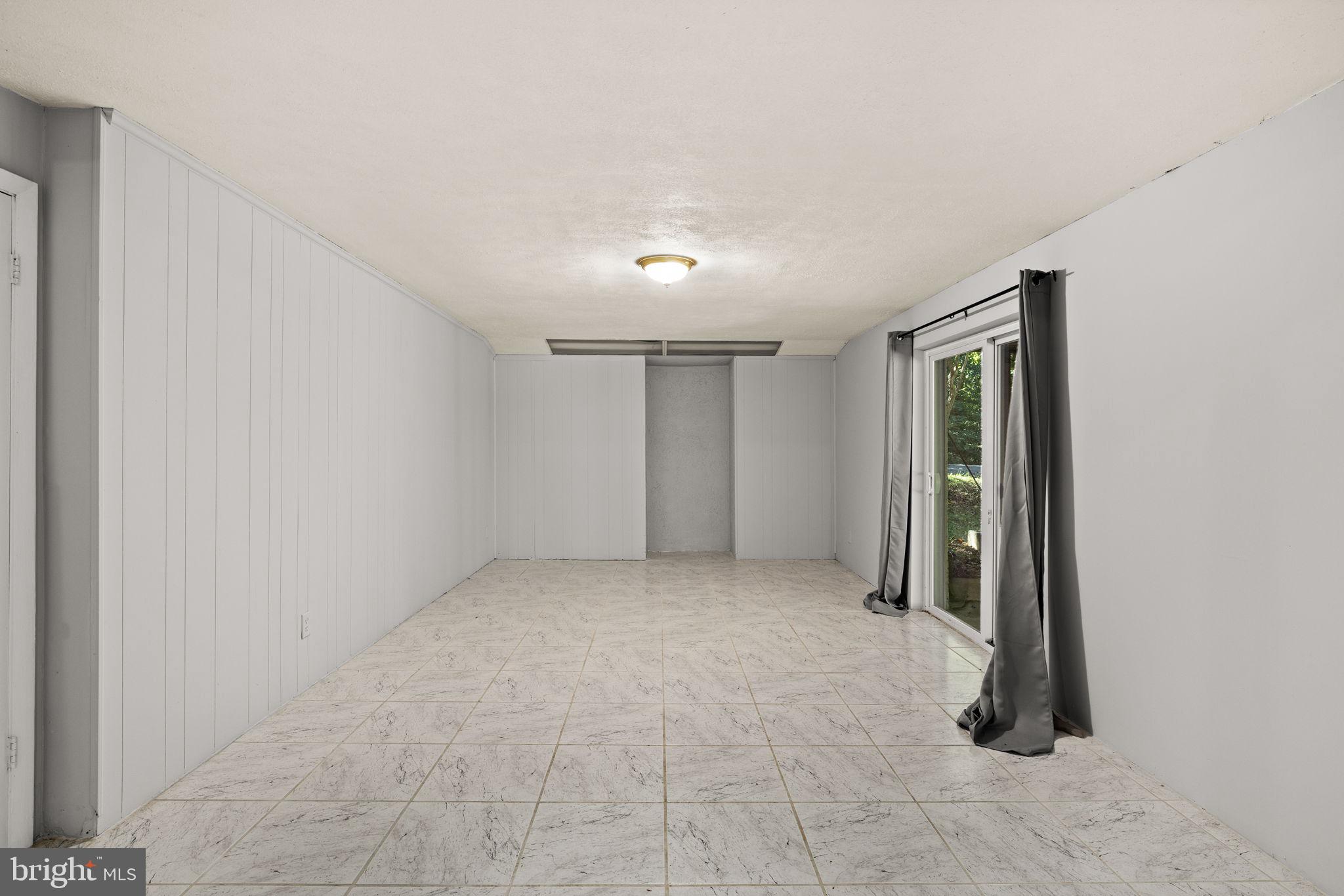 MONTCLAIR - Residential